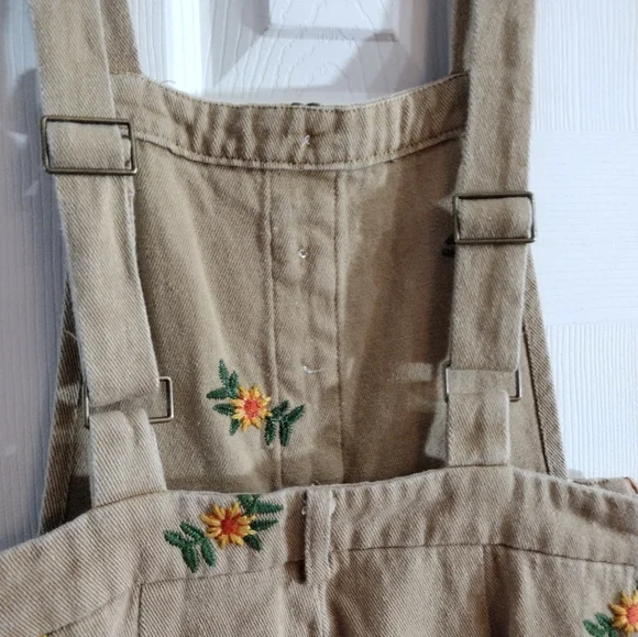 Cider Beige Floral Embroidered Wide-Leg Jumpsuit - Picture 12 of 13